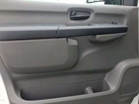 Used 2019 Nissan NV 1500 S w/ Back Door Glass Package image 12