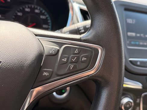 Used 2018 Chevrolet Equinox LT AWD/4WD image 20