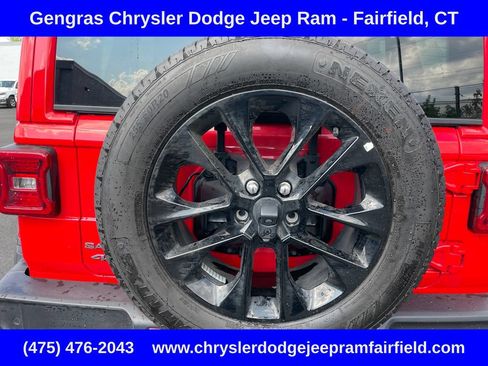 Certified 2025 Jeep Wrangler Unlimited Sahara w/ Safety Group AWD/4WD image 11