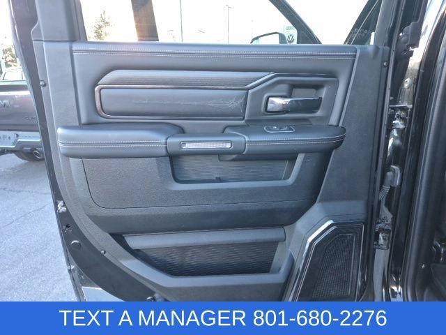 Used 2022 RAM 2500 Limited AWD/4WD image 36