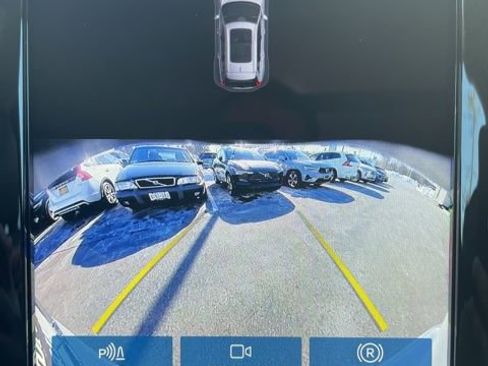 Certified 2025 Volvo XC60 B5 Core image 20