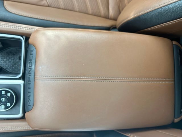 Used 2024 Nissan Pathfinder Platinum w/ Cargo Package AWD/4WD image 28