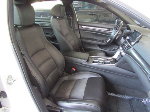 Used 2020 Honda Accord Sport image 12