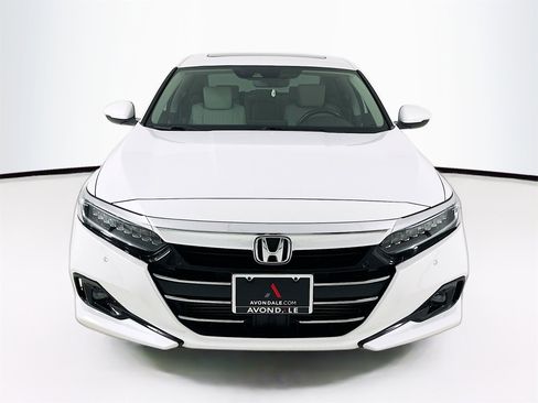 Used 2021 Honda Accord Touring image 2