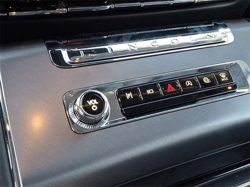 New 2026 Lincoln Aviator AWD image 13