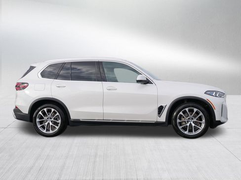 Used 2024 BMW X5 xDrive40i image 2