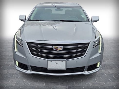 Used 2019 Cadillac XTS Luxury image 2