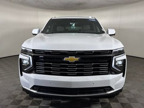 Certified 2026 Chevrolet Suburban High Country AWD/4WD image 2