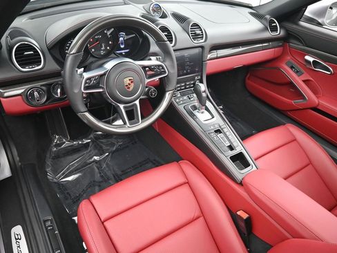 Certified 2025 Porsche 718 Boxster GTS image 4