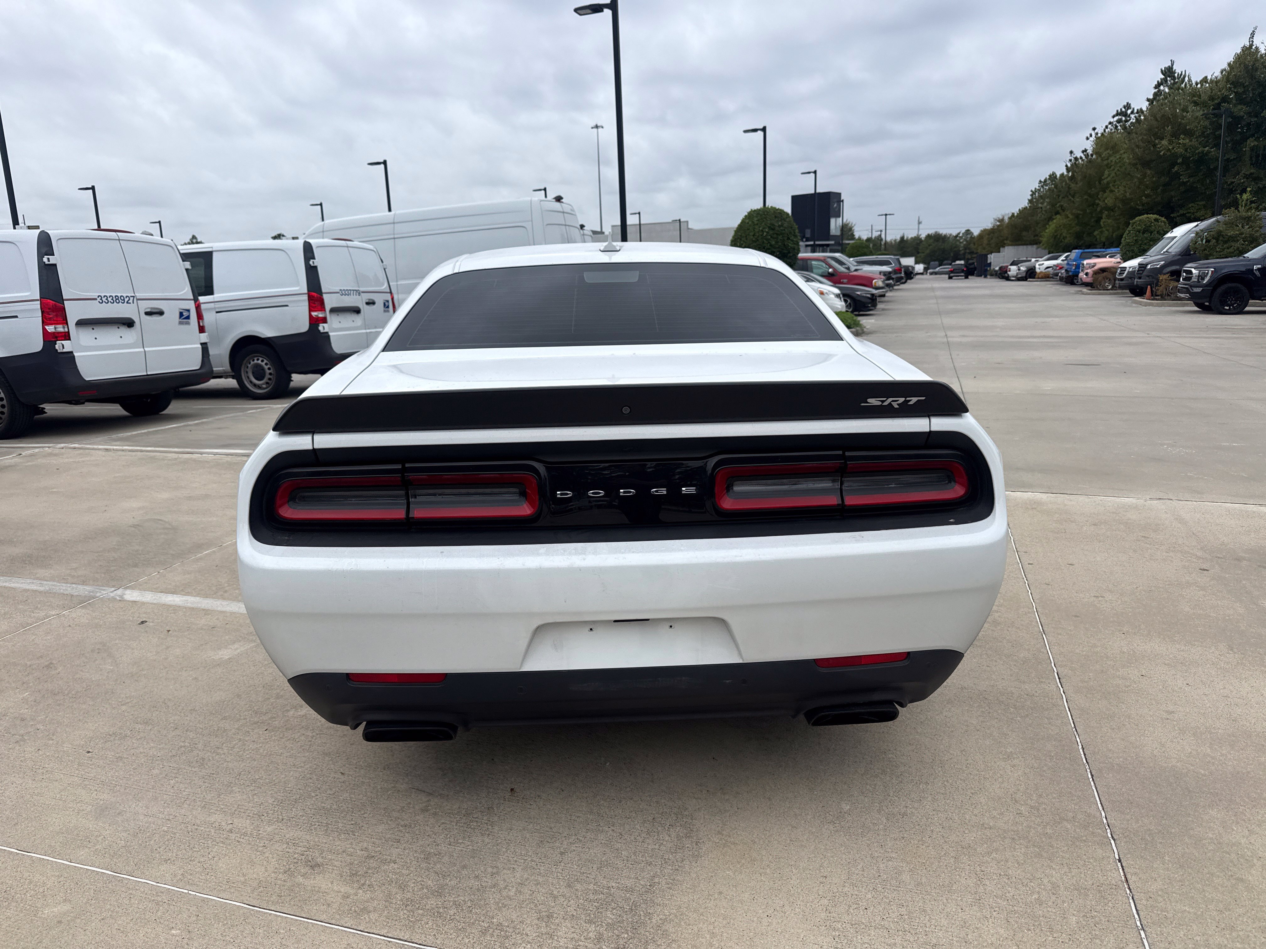 Used 2016 Dodge Challenger SRT Hellcat RWD image 5