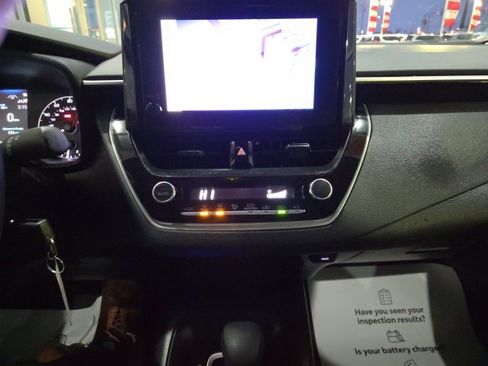 Used 2024 Toyota Corolla LE image 18