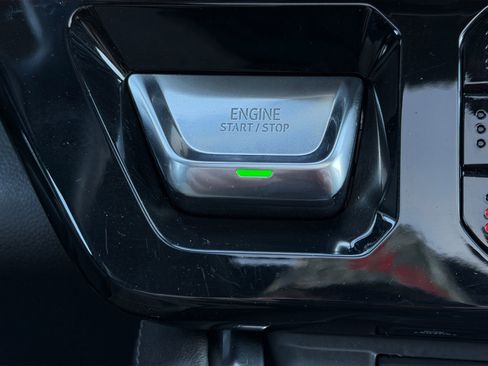 Used 2025 GMC Sierra 2500 Denali w/ Denali Reserve Package image 23