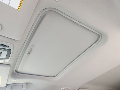 New 2026 Toyota Sienna XLE image 19