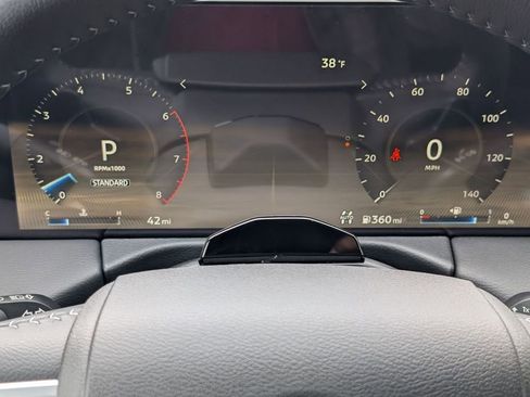 Used 2025 Nissan Armada Platinum image 26