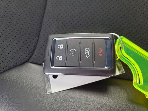 New 2025 Jeep Grand Cherokee L Altitude image 28