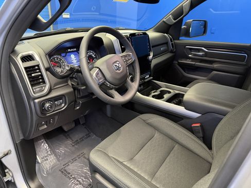 Used 2025 RAM 1500 Big Horn AWD/4WD image 12