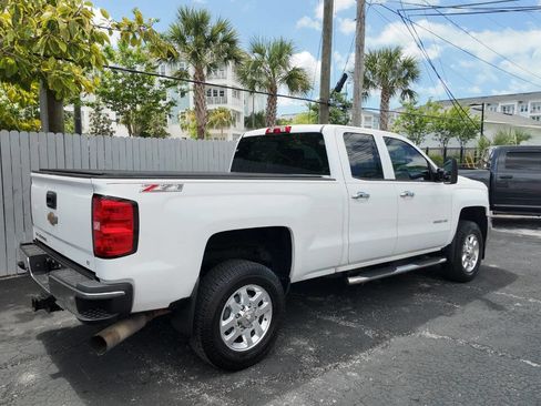 Used 2015 Chevrolet Silverado 2500 LT image 3