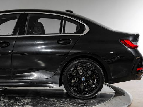 Used 2025 BMW 330i Sedan w/ Convenience Package RWD image 18