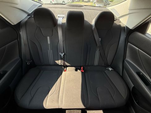 Used 2021 Hyundai Elantra SEL FWD image 33