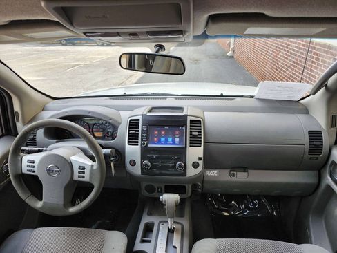 Used 2019 Nissan Frontier SV RWD image 9
