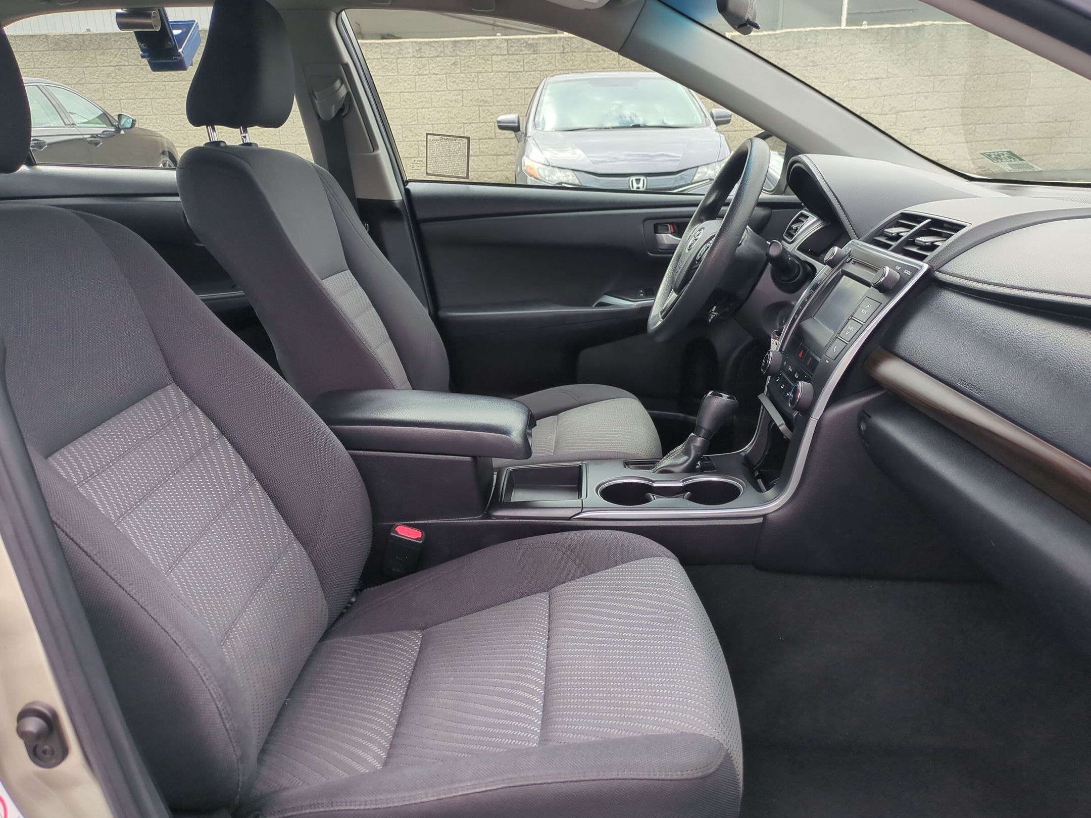 Used 2015 Toyota Camry LE FWD image 24