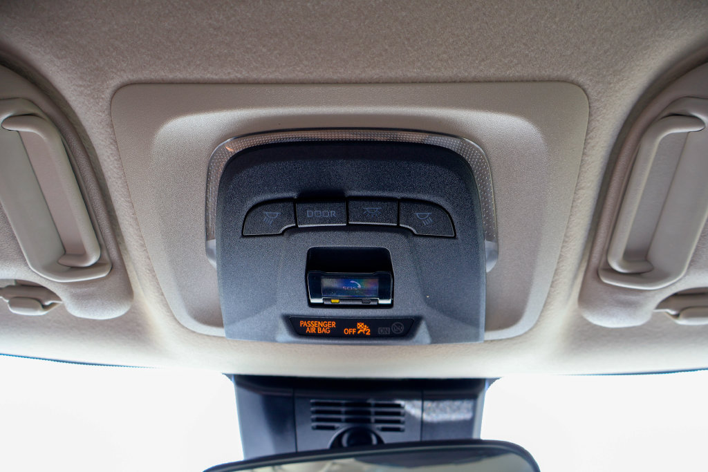 Used 2025 Toyota Corolla LE w/ Convenience Package FWD image 20