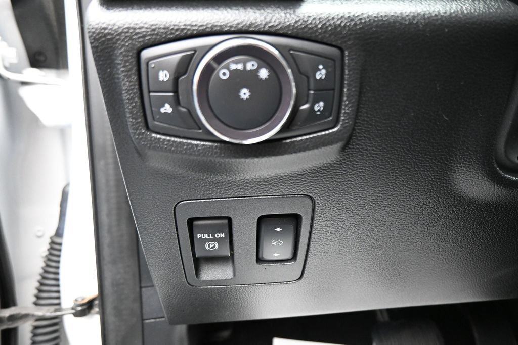 Used 2020 Ford F150 Lariat w/ Equipment Group 502A Luxury AWD/4WD image 12