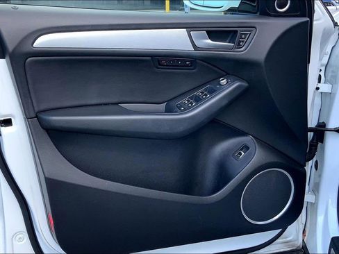 Used 2017 Audi Q5 2.0T Premium Plus w/ Technology Package image 23