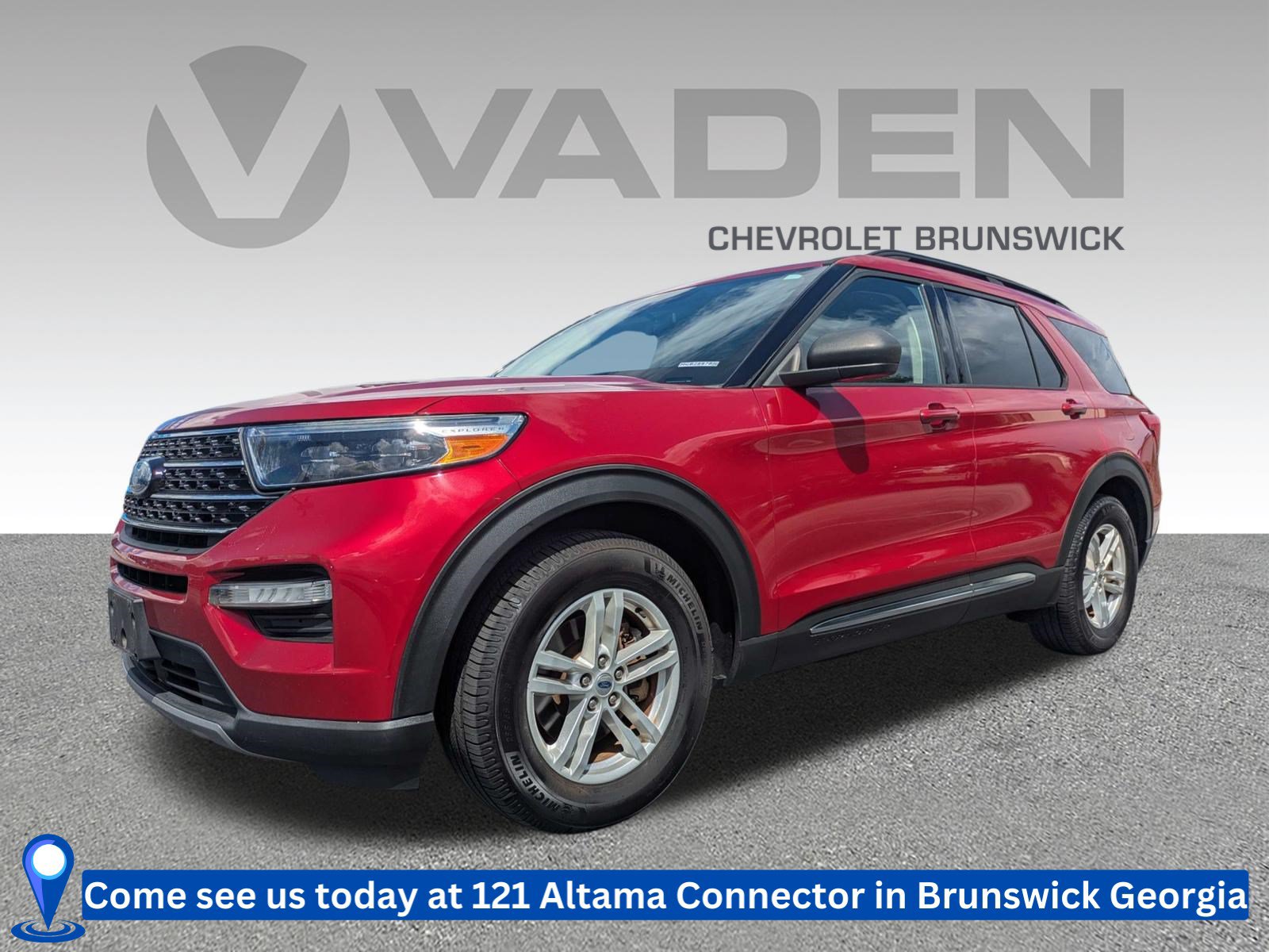 Used 2021 Ford Explorer XLT w/ Equipment Group 202A RWD image 1