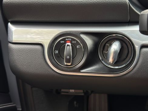 Used 2024 Porsche 718 Cayman RWD image 18