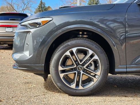 New 2025 Audi Q5 Premium Plus image 9