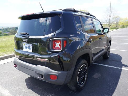 Used 2017 Jeep Renegade Trailhawk image 19