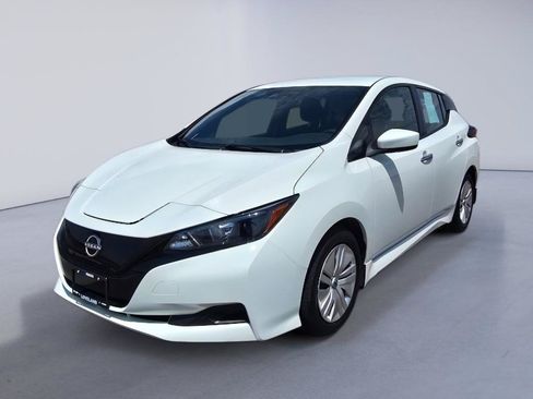 Used 2023 Nissan Leaf S FWD image 1