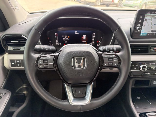 Used 2025 Honda Pilot Elite image 10