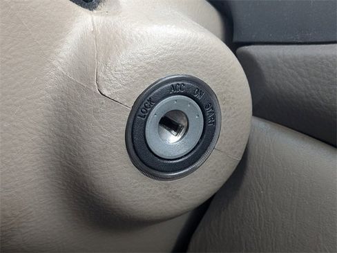 Used 2008 Toyota Sienna LE image 30