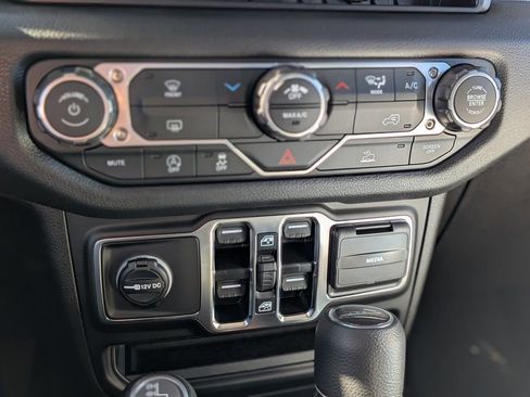 New 2026 Jeep Gladiator Sport image 14