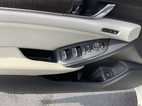 Used 2019 Honda Accord EX-L image 12