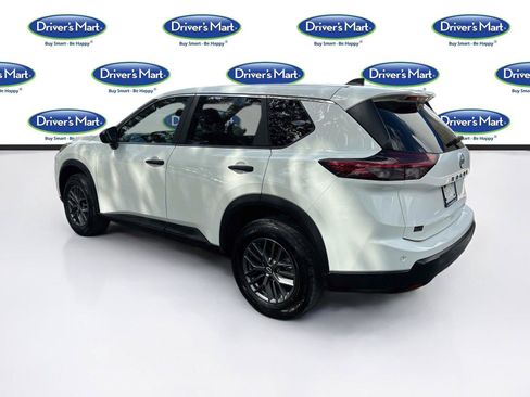 Used 2024 Nissan Rogue S FWD image 5