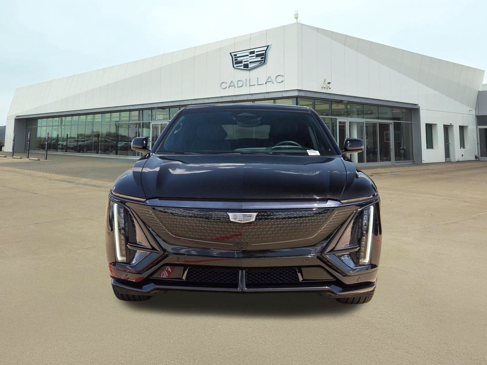 Used 2026 Cadillac Lyriq V w/ LPO, Floor Liner Package AWD/4WD image 2