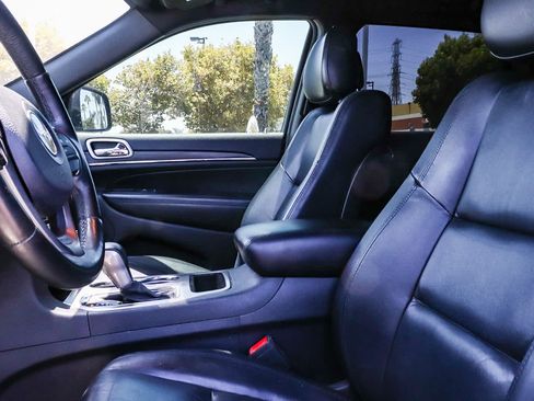 Used 2019 Jeep Grand Cherokee Limited RWD image 24