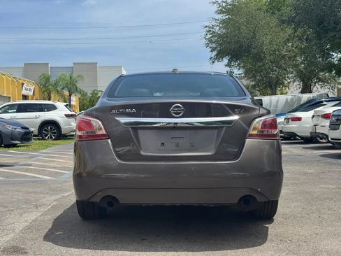 Used 2013 Nissan Altima 2.5 SL w/ Technology Pkg FWD image 11