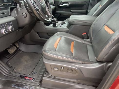 Used 2024 GMC Sierra 1500 AT4 w/ AT4 Preferred Package AWD/4WD image 17