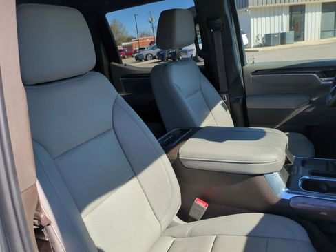 Certified 2025 Chevrolet Silverado 1500 LTZ image 30