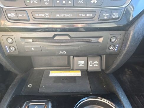Used 2021 Honda Pilot Black Edition image 19