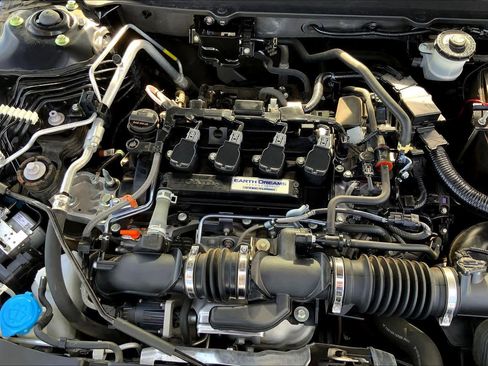 Used 2018 Honda Accord Touring image 32