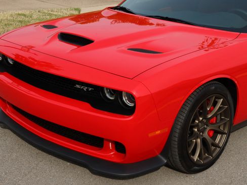 Used 2017 Dodge Challenger SRT Hellcat image 18