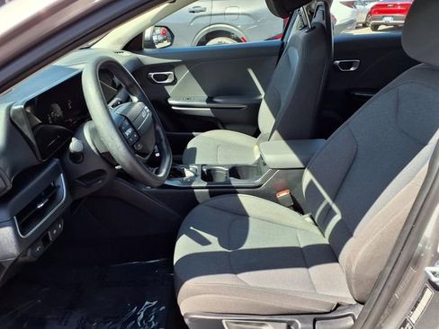 Used 2025 Kia K4 FWD image 15