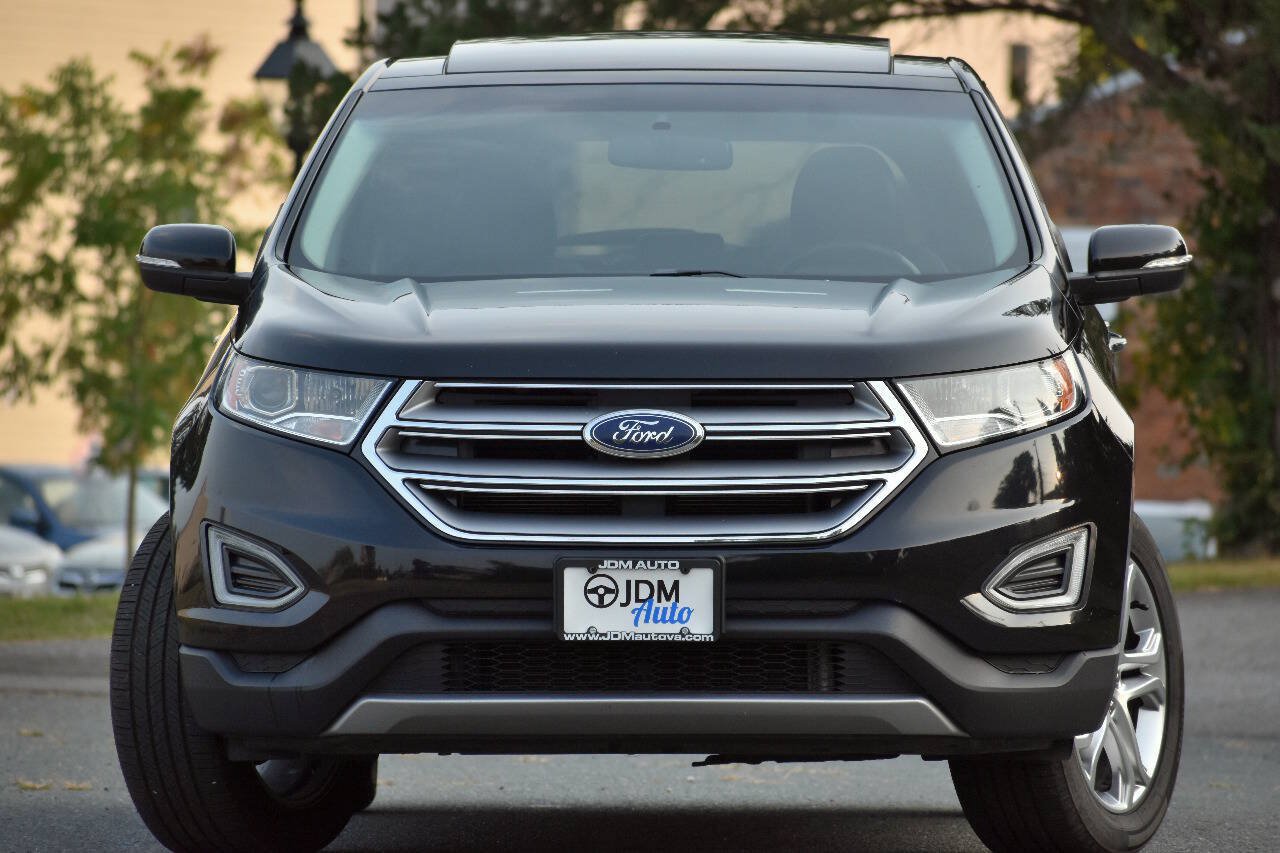 Used 2018 Ford Edge Titanium w/ Equipment Group 301A AWD/4WD image 3