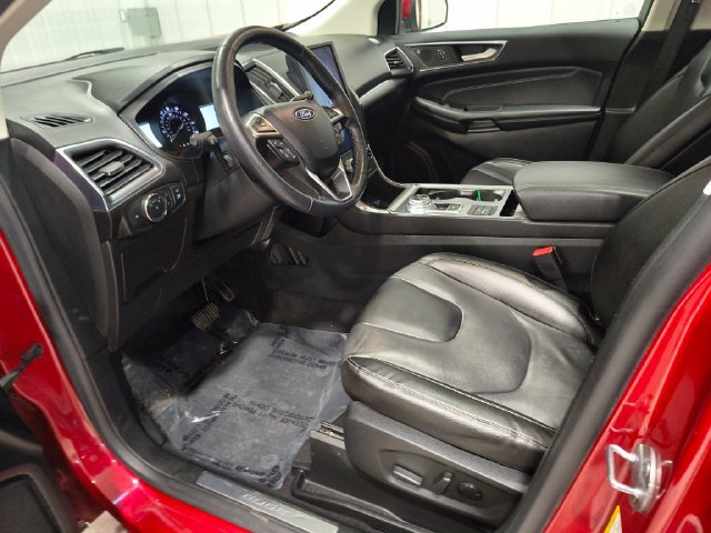 Used 2022 Ford Edge Titanium w/ Class II Trailer Tow Package AWD/4WD image 14