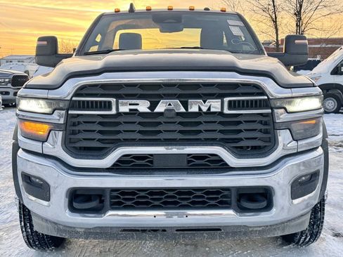 Used 2025 RAM 5500 BIGHORN image 2